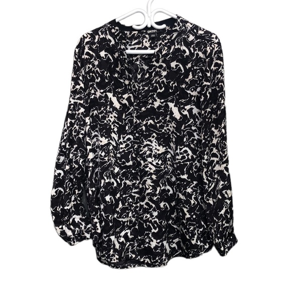 Dkny button down blouse white black pattern shirt size L - Picture 2 of 6
